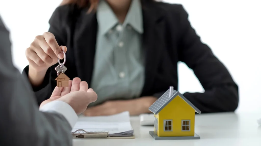 deniz-kahramaner-realstate Homestretch property manager screening tenants in Ballwin, MO