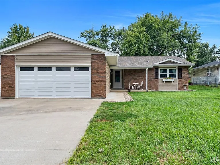 Columbia IL property management